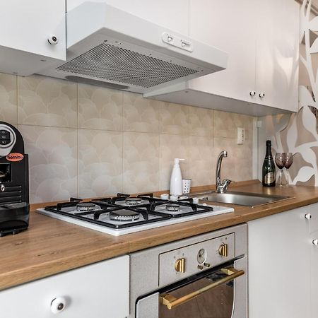Dreamgarden Airport Apartment & Secure Parking & Airport Shuttle Iasi Ngoại thất bức ảnh